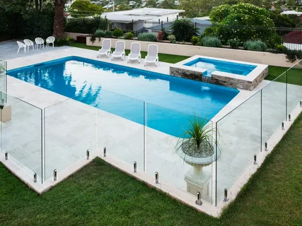 How a Pool Fence Can Reduce Homeowners Insurance